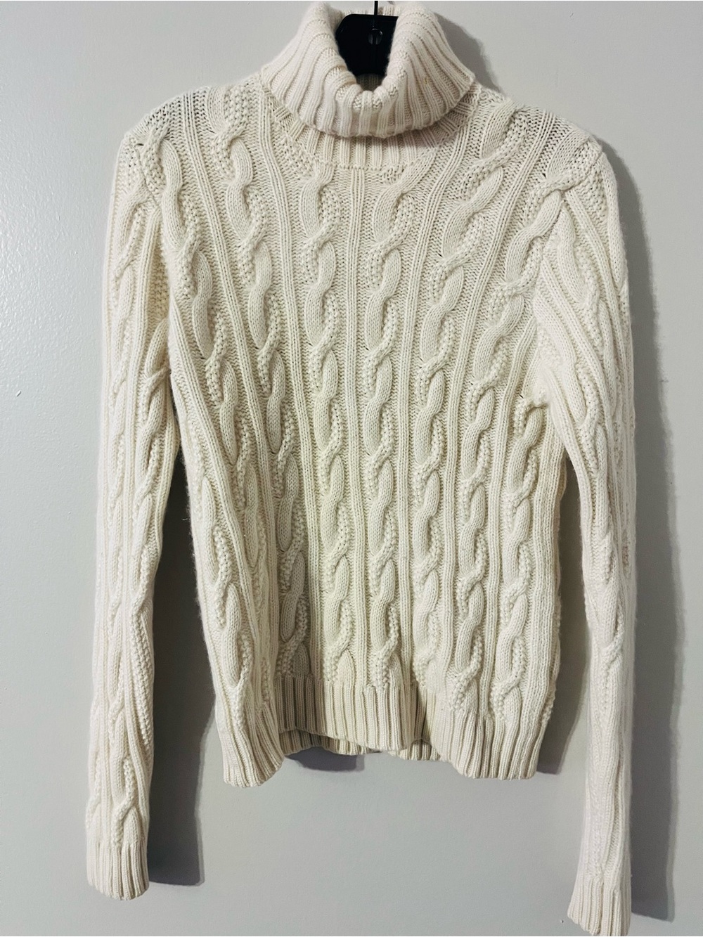 Neiman Marcus Exclusive 100% Cashmere Knit Sweater Size S